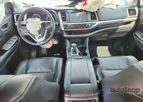 2018 Toyota Highlander Limited z USA, uszkodzony, nr VIN 5TDDZRFH0JS858799